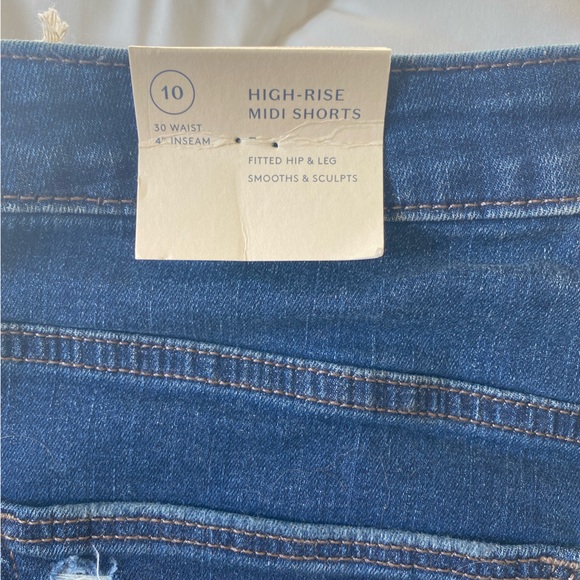 Women’s Universal Thread High Rise Midi Thigh Jean Shorts size 10 NWT - Picture 3 of 4